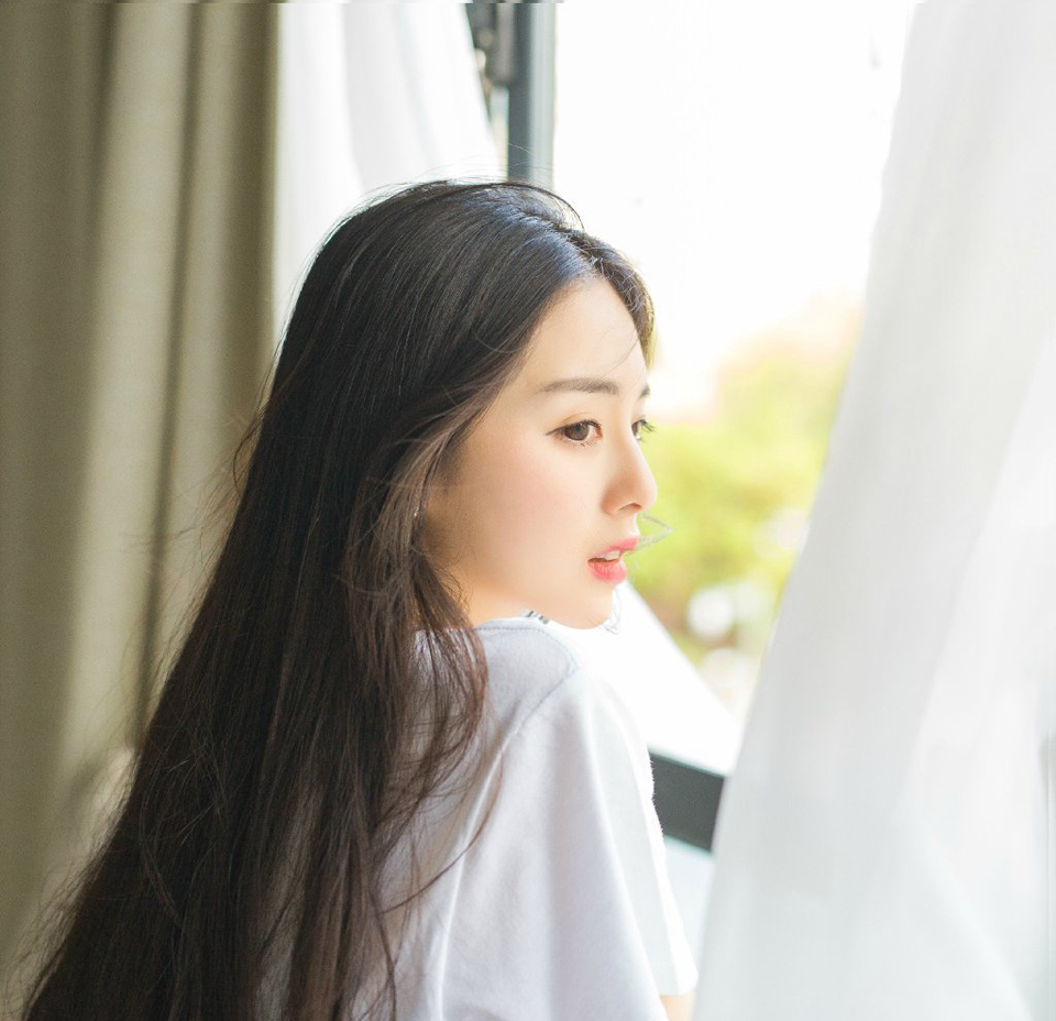 至于蜀中，吕布入蜀不容易，但蜀中的人马想要出来更难，单是汉中几个关卡，吕布甚至无需增派兵马，就足够把刘璋给堵死在汉中。
